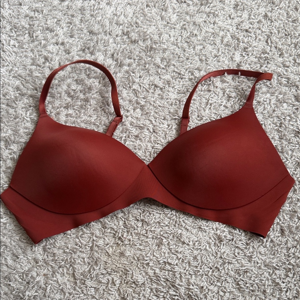 Seamless T-Shirt Bra in Rust Red